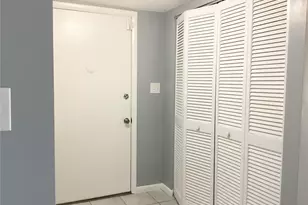 556 Fairways Cir, Ocala, FL 34472 - Photo 7