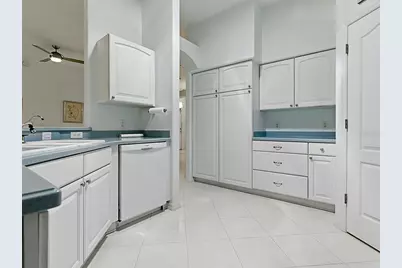 17037 SE 76th Creekside Circle, The Villages, FL 32162 - Photo 13