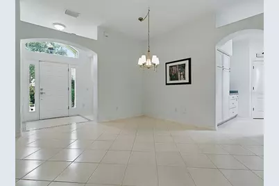 17037 SE 76th Creekside Circle, The Villages, FL 32162 - Photo 5