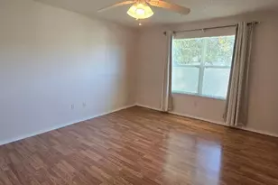 2419 Southern Oak St, The Villages, FL 32162 - Photo 9