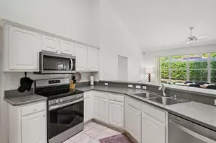 10086 SW 192nd Cir, Dunnellon, FL 34432 - Photo 9