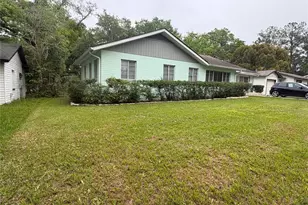 1137 NE 9th St, Ocala, FL 34470 - Photo 3