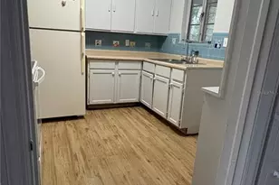 1137 NE 9th St, Ocala, FL 34470 - Photo 9