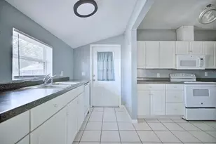 121 Bates Ave SE, Winter Haven, FL 33880 - Photo 15