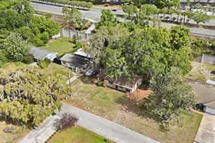 10829 Margaret Dr, Tavares, FL 32778 - Photo 45