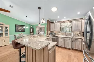 1075 Napier Ct, The Villages, FL 32162 - Photo 27