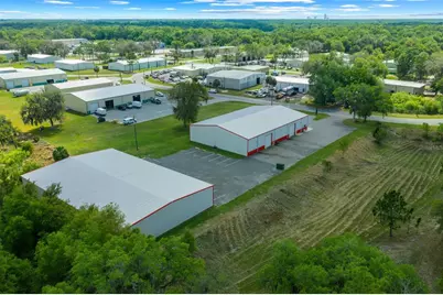 3073 NE 37th Place, Wildwood, FL 34785 - Photo 3