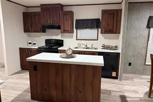 8330 NE 113 Ln, Bronson, FL 32621 - Photo 9