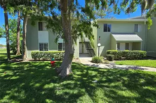 582 Fairways Cir, Ocala, FL 34472 - Photo 3