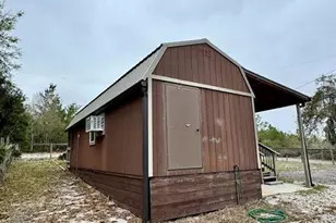 8671 NE 304th Terrace, Salt Springs, FL 32134 - Photo 15