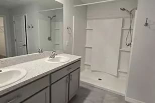 8557 Triumph Cir, Wildwood, FL 34785 - Photo 15