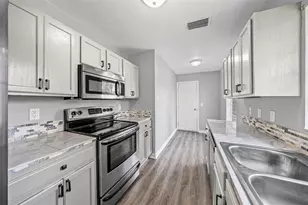 9731 SW 32nd Ct, Ocala, FL 34476 - Photo 11