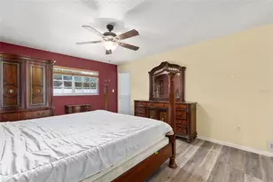 2130 NE 9th St, Ocala, FL 34470 - Photo 25