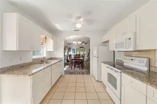 14160 SE 85th Ave, Summerfield, FL 34491 - Photo 11