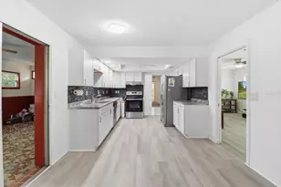 24576 NW Falcon Ave, Dunnellon, FL 34431 - Photo 23