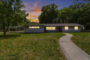 24576 NW Falcon Ave, Dunnellon, FL 34431 - Photo 3