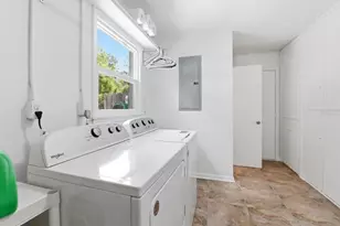 24576 NW Falcon Ave, Dunnellon, FL 34431 - Photo 33