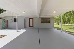24576 NW Falcon Ave, Dunnellon, FL 34431 - Photo 11