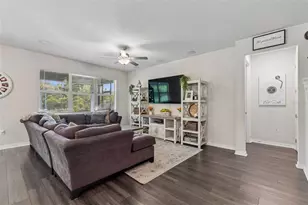 7604 Pool Compass Loop, Wesley Chapel, FL 33545 - Photo 11