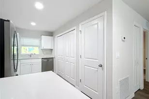 11010 N Edith Point, Citrus Springs, FL 34434 - Photo 9