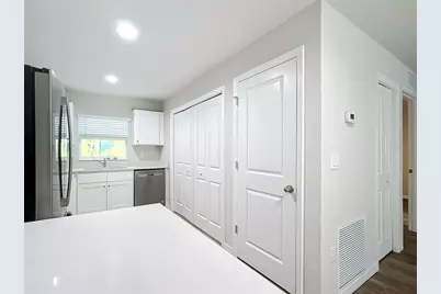 11010 N Edith Point, Citrus Springs, FL 34434 - Photo 7