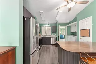 1401 W Schwartz Blvd, Lady Lake, FL 32159 - Photo 11