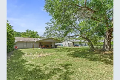 911 Jacaranda Drive, Lady Lake, FL 32159 - Photo 25