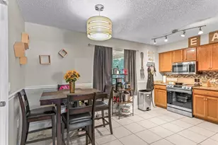 911 Jacaranda Dr, Lady Lake, FL 32159 - Photo 7