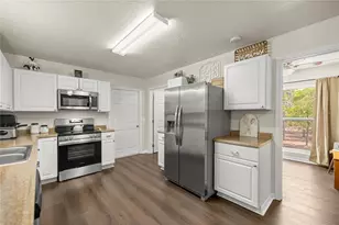 8121 Co Rd 243B, Wildwood, FL 34785 - Photo 9