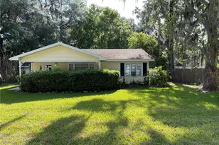 12385 SE 130th Ave, Ocklawaha, FL 32179 - Photo 1