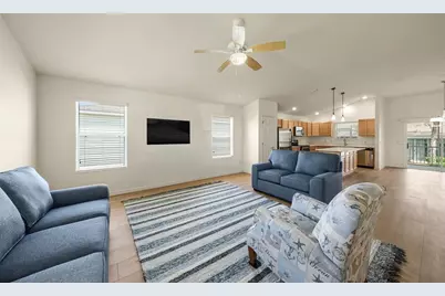 2418 Hopespring Loop, The Villages, FL 32162 - Photo 3