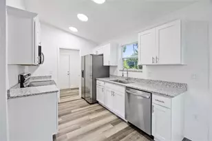 14289 SE 43rd Terrace, Summerfield, FL 34491 - Photo 7