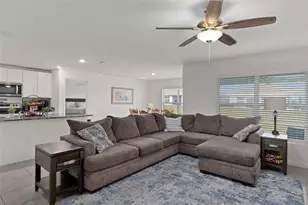 477 W Fairways View Dr, Beverly Hills, FL 34465 - Photo 9