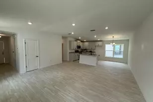 2226 NW 23rd Loop, Ocala, FL 34475 - Photo 3