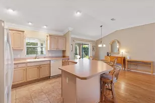 1982 Somerset Ave, The Villages, FL 32162 - Photo 5