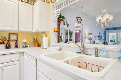 9469 SE 176th Saffold Street, The Villages, FL 32162 - Photo 13