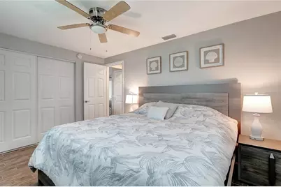 242 176th Avenue E, Redington Shores, FL 33708 - Photo 23