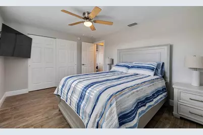 242 176th Avenue E, Redington Shores, FL 33708 - Photo 37