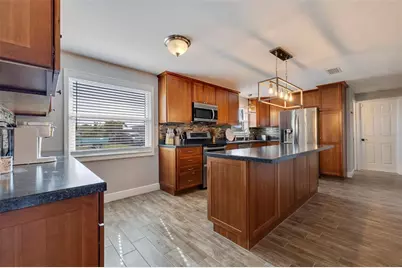 242 176th Avenue E, Redington Shores, FL 33708 - Photo 25