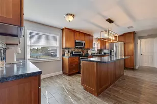 242 176th Ave E, Redington Shores, FL 33708 - Photo 25