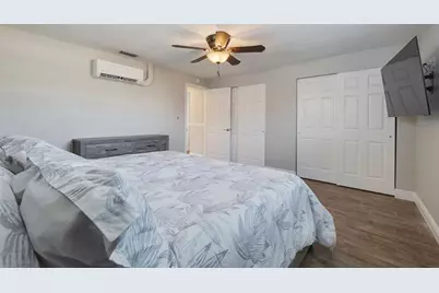 242 176th Avenue E, Redington Shores, FL 33708 - Photo 33