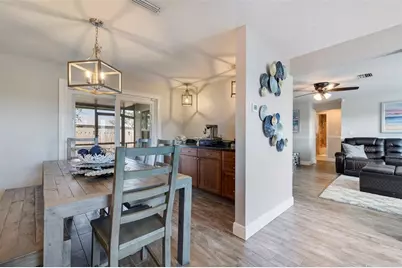 242 176th Avenue E, Redington Shores, FL 33708 - Photo 23