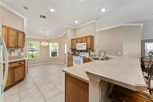 1205 Bower Ln, Lady Lake, FL 32159 - Photo 9