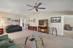 27102 Camerons Run, Leesburg, FL 34748 - Photo 9