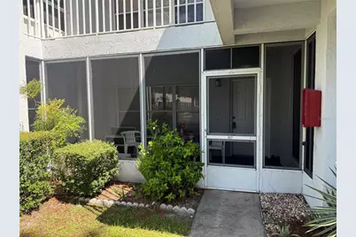 857 SE Mayo Drive #102, Crystal River, FL 34429 - Photo 1