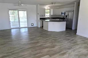 419 Santa Clara Cir, The Villages, FL 32159 - Photo 3