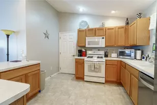 16980 SE 96th Chapelwood Cir, The Villages, FL 32162 - Photo 21