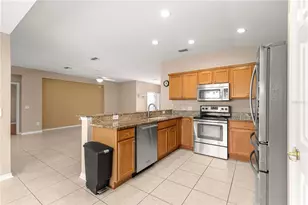 12643 SE 97th Terrace Rd, Summerfield, FL 34491 - Photo 11