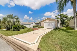 9523 SE 168th Maplesong Ln, The Villages, FL 32162 - Photo 3