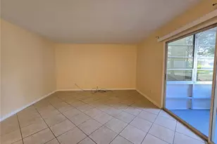 561 Fairways Cir, Ocala, FL 34472 - Photo 5